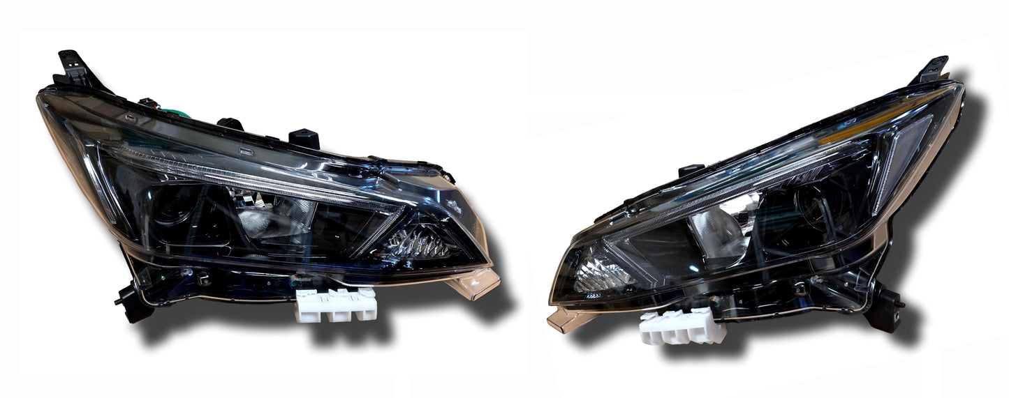 New Nissan Leaf Headlights Halogen Pair UK ZE1 260605SJ0A 260105SJ0A 2022>