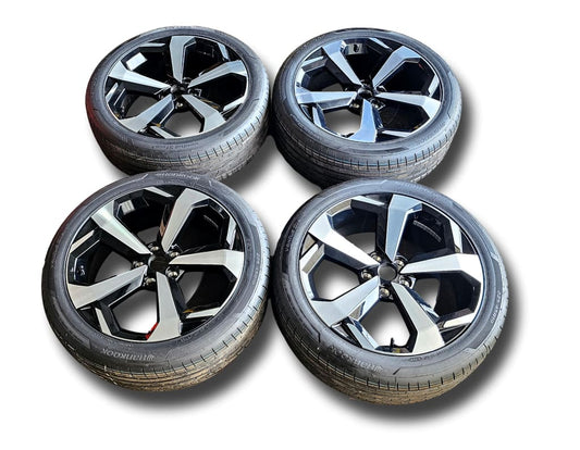 Nissan Juke Tekna 19’’ Alloy Wheels And Tyres Set Of 4 2019-22 403006Pa3A