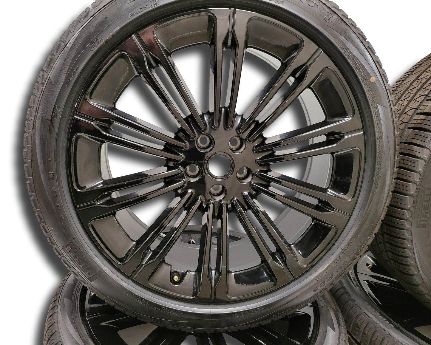 Range Rover 23" Crescendo Gloss Black Wheels & Tyres 2022 (L460) LR153246