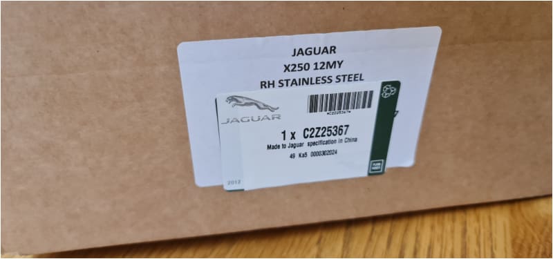 Jaguar XF Tailpipe Finisher Kit 2.2 diesel 2009-15 C2Z25367 CX2M5C262AA Jaguar Land Rover